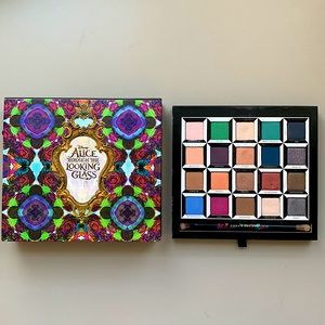 URBAN DECAY ALICE THROUGH THE LOOKING GLASS EYESHADOW PALETTE